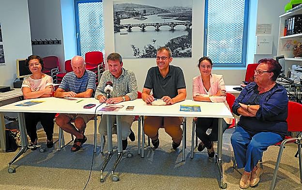 Gemma Sánchez, Ramón Berasategi, José Antonio Santano, Sergio Corchón, Raquel Calvo y Maribel Puente.