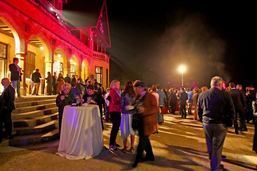 Una año más, el Festival de Cine de San Sebastián se despide de la fiesta de clausura en el Palacio de Miramar.