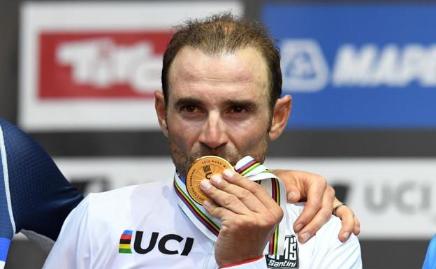 Valverde, con la medalla de oro