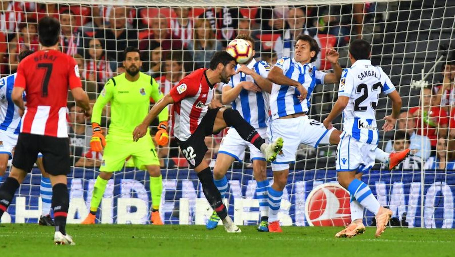 Derbi vasco disputado este viernes en San Mamés, correspondiente a la octava jornada de Liga