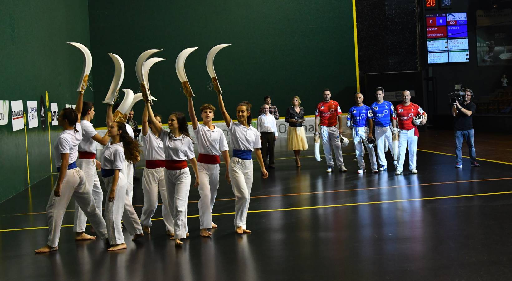 Galarreta despidió con una gran ovación al mejor remontista de la historia