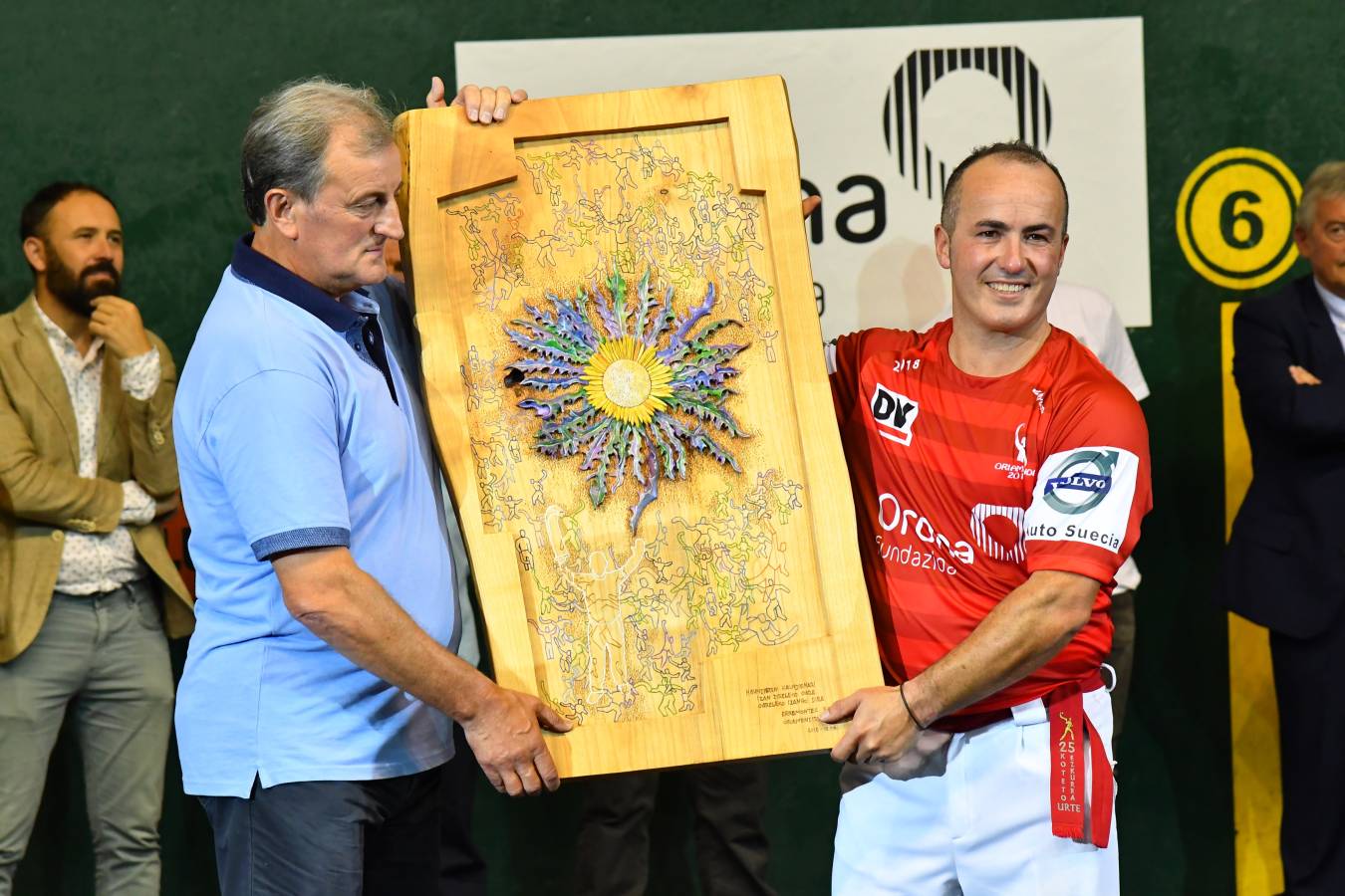 Galarreta despidió con una gran ovación al mejor remontista de la historia