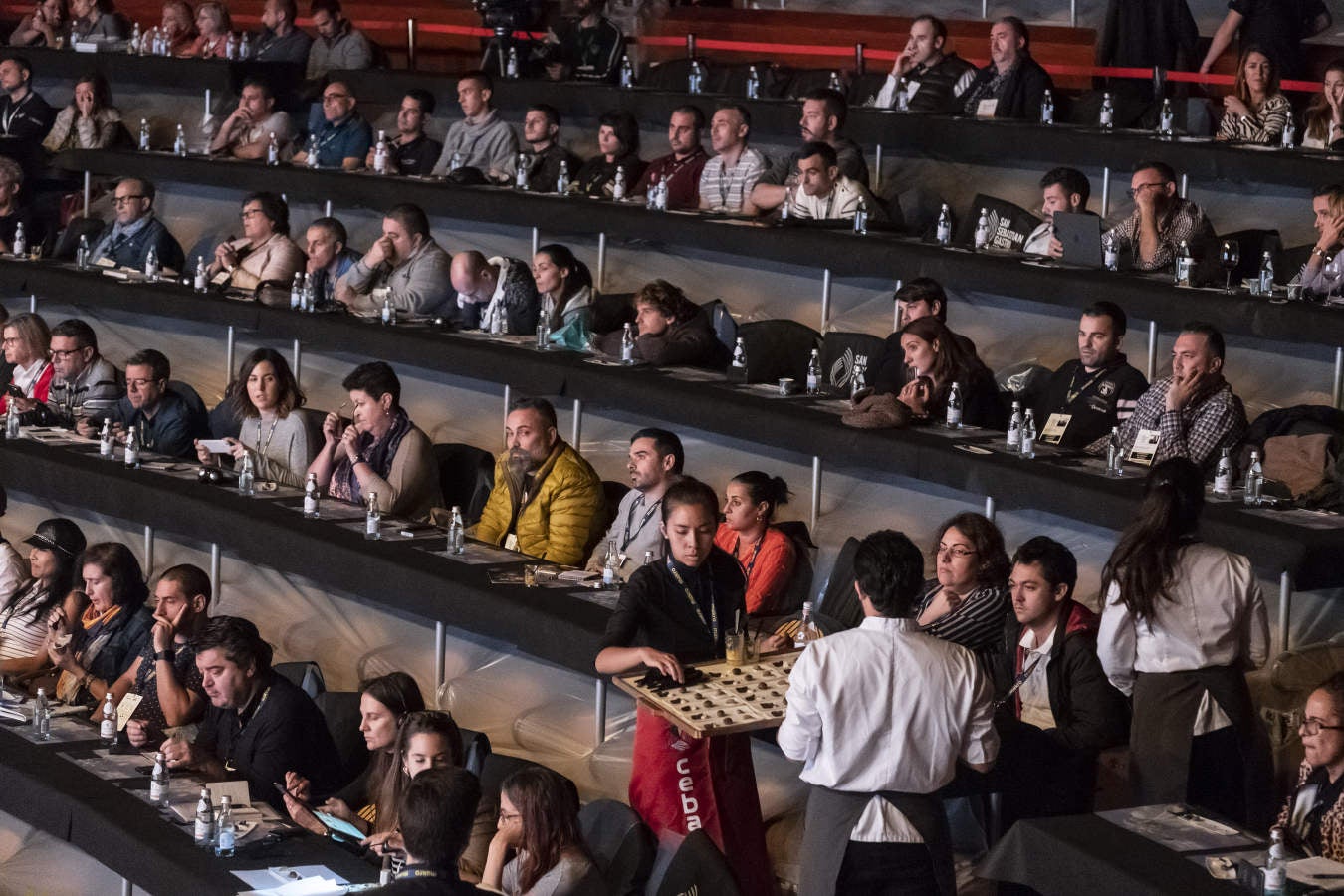 El chef Juan Mari Arzak ha recibido el Premio Homenaje en la jornada inaugural de San Sebastian Gastronomika este lunes.