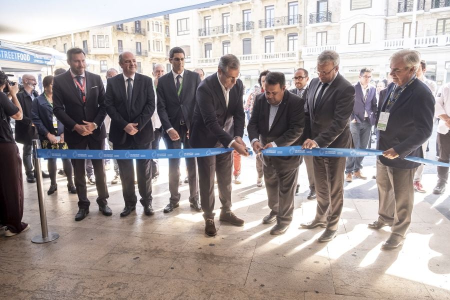 El chef Juan Mari Arzak ha recibido el Premio Homenaje en la jornada inaugural de San Sebastian Gastronomika