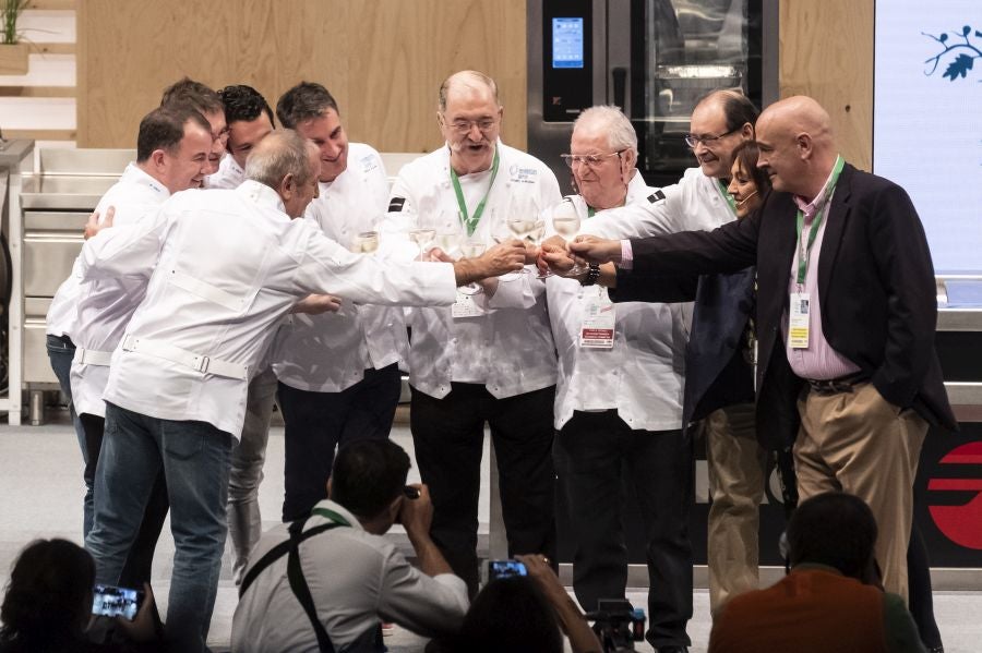 El chef Juan Mari Arzak ha recibido el Premio Homenaje en la jornada inaugural de San Sebastian Gastronomika