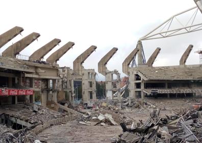 Imagen secundaria 1 - Evolución de las obras en el interior del estadio 