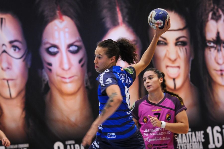 El empate del Super Amara Bera Bera (24-24) ha hecho que el Aula Alimentos de Valladolid se coloque segundo en la clasificación de la Liga Guerreras Iberdrola femenina de balonmano.