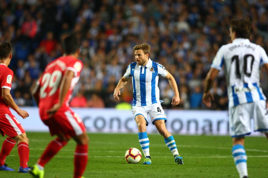 La Real Sociedad y el Girona han empatado (0-0) en el partido disputado el lunes por la noche en el estadio de Anoeta.. 