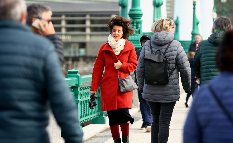 Euskadi está ya lista para el primer temporal del otoño. Viento, lluvia, nieve, olas... serán protagonistas cuando menos en las próximas 36 horas. 