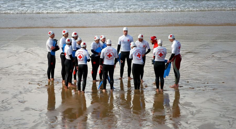 Euskadi está ya lista para el primer temporal del otoño. Viento, lluvia, nieve, olas... serán protagonistas cuando menos en las próximas 36 horas. 