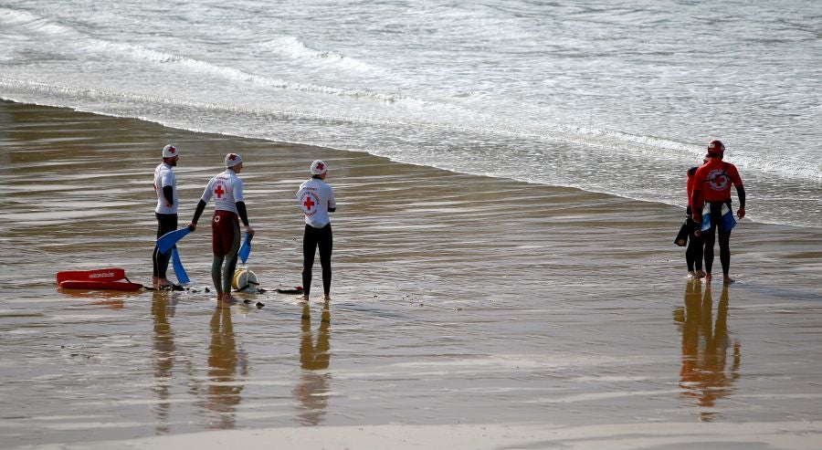 Euskadi está ya lista para el primer temporal del otoño. Viento, lluvia, nieve, olas... serán protagonistas cuando menos en las próximas 36 horas. 