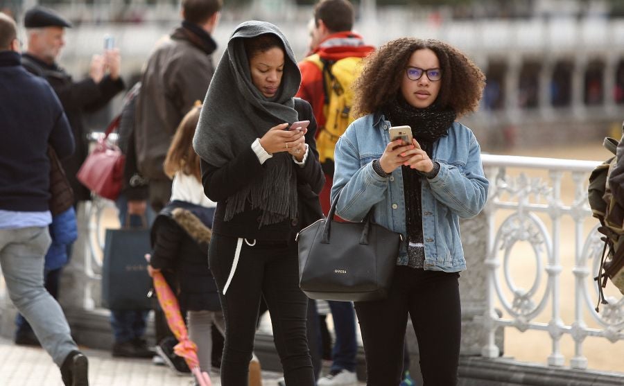 Euskadi está ya lista para el primer temporal del otoño. Viento, lluvia, nieve, olas... serán protagonistas cuando menos en las próximas 36 horas. 