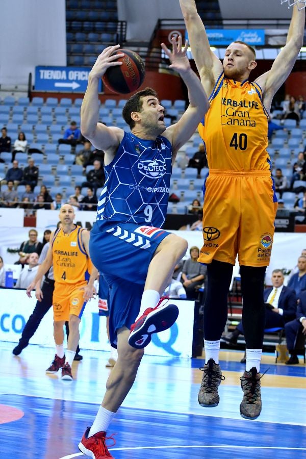 El GBC logra su primera victoria tras vencer con claridad esta tarde en Illunbe al Gran Canaria (74-63). 