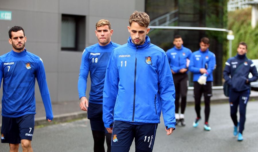 La Real Sociedad no descansa y ha vuelto a entrenarse en Zubieta tras perder ayer frente al Atlético de Madrid en el Wanda Metropolitano. 