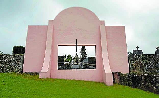 Monumento en el cementerio de Oiartzun. 