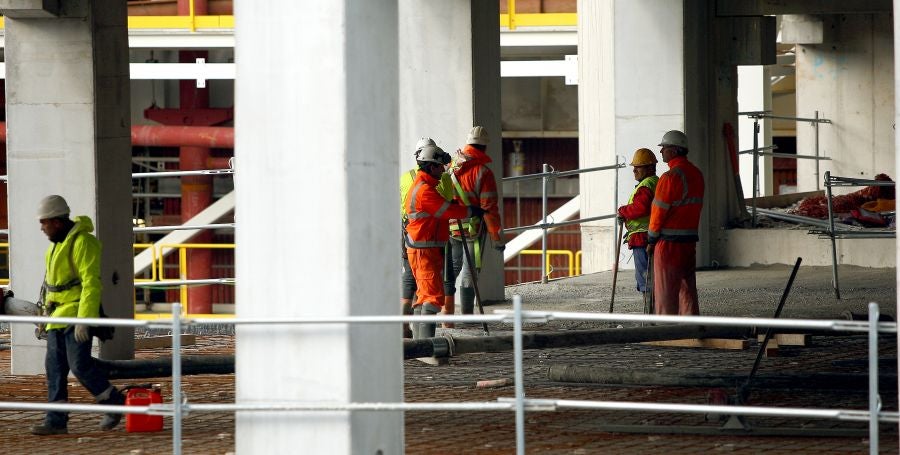 Los miembros de la Comisión de Medioambiente y de Gobernanza de las Juntas Generales han visitado junto con el Diputado de Medioambiente, José Ignacio Asensio el complejo medioambiental de Gipuzkoa. 