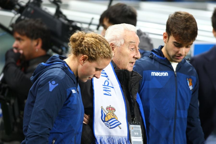 La Real Sociedad recibe al Sevilla con la imperiosa necesidad de lograr su primer triunfo en Anoeta. Sin emabrgo, tras un juego muy disputado, el equipo txuri-urdin no ha podido llevarse más que un punto. 