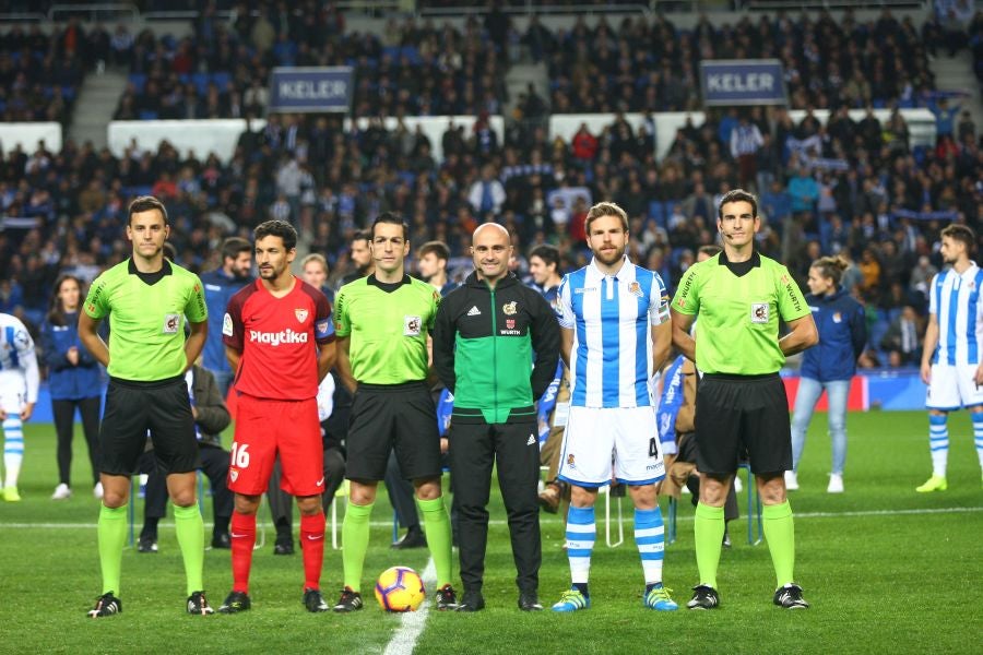 La Real Sociedad recibe al Sevilla con la imperiosa necesidad de lograr su primer triunfo en Anoeta. Sin emabrgo, tras un juego muy disputado, el equipo txuri-urdin no ha podido llevarse más que un punto. 
