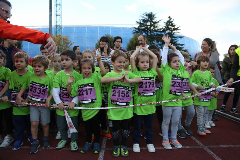 Participantes de la Behobia Txiki esperando para salir. 