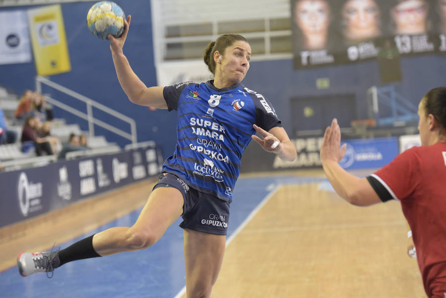 Las de Imanol Álvarez han caído en el Gasca ante el Dunaujvaros (22-23), pero la renta de ocho goles que traían de Hungría les ha dado la clasificación