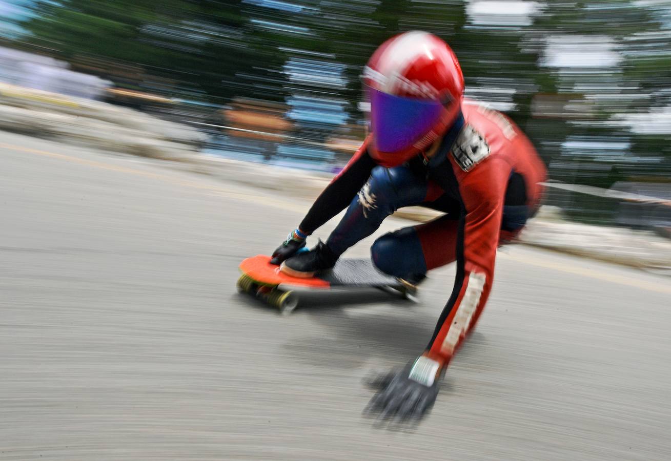 La «Vista Río Downhil» es la última prueba del campeonato mundial de descenso en monopatín que se celebra en Brasil, el primer país sudamericano que adoptó esta especialidad. La competición se desarrolla en un circuito que es en realidad una sinuosa carretera de algo más de 2,5 kilómetros dentro del Parque Natural da Cidade, un hermoso bosque en el extrarradio con increíbles vistas sobre Río de Janeiro. Sus grandes desniveles hacen de él un escenario espectacular y muy rápido.