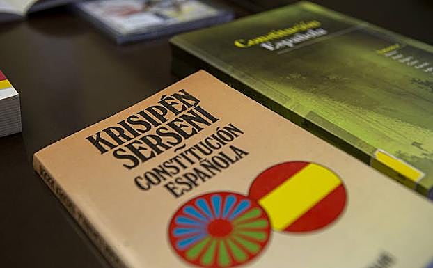 La traducción al romaní de la Constitución Español de 1978.
