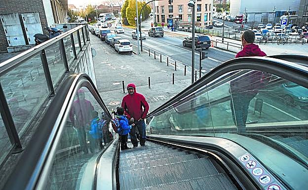 En estas escaleras se produjo el accidente que ha sido objeto del proceso. 
