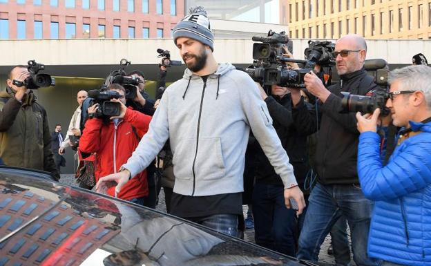 Piqué, a la salida del juicio rápido. 