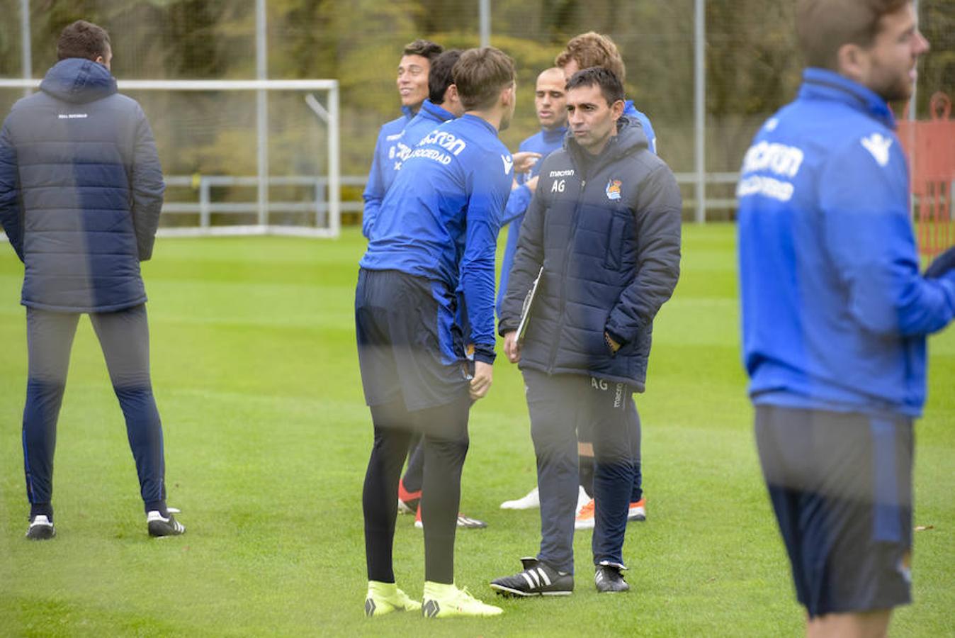 Los de Asier Garitano han efectuado el último entrenamiento de la semana antes de medirse este domingo al Betis en Sevilla