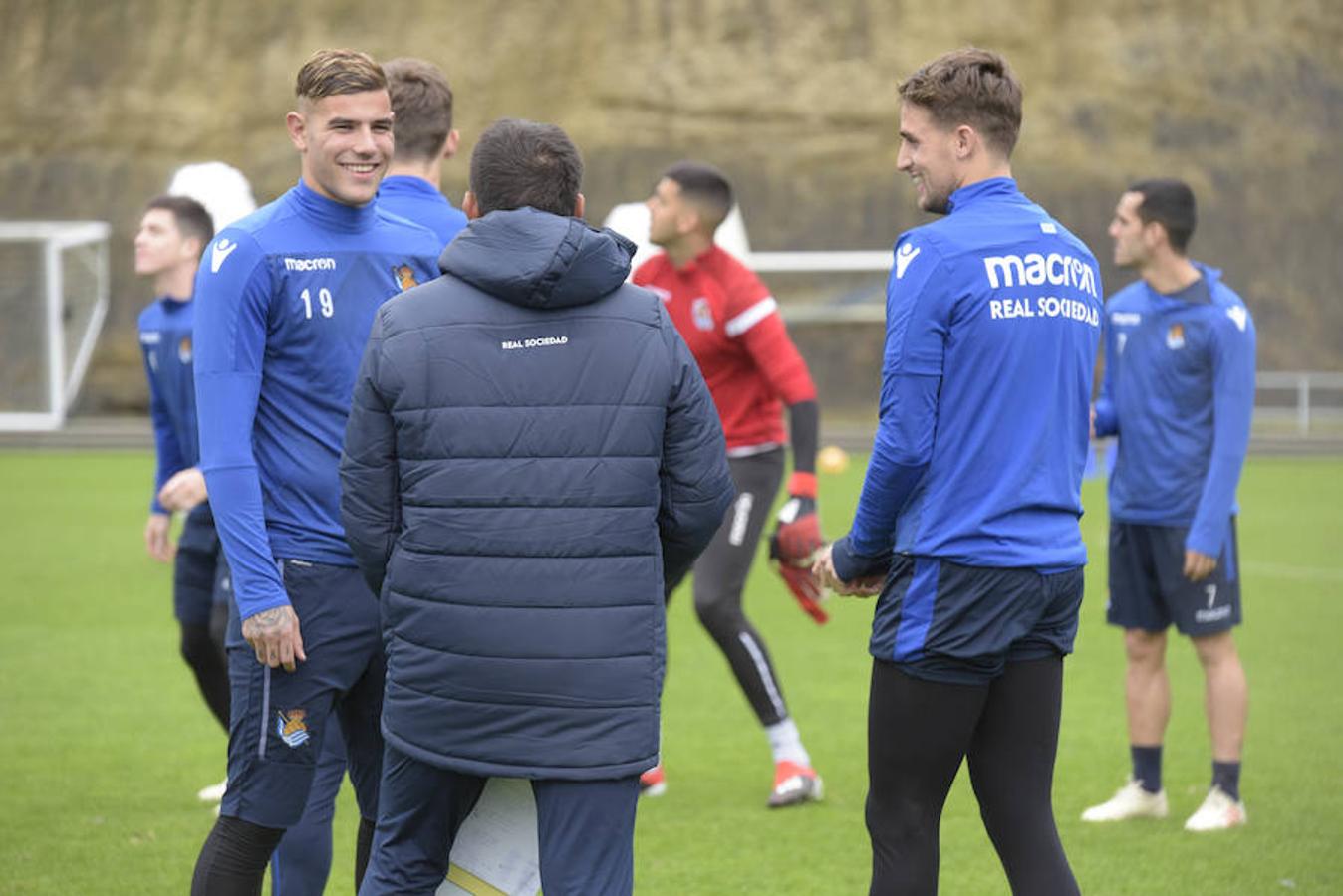 Los de Asier Garitano han efectuado el último entrenamiento de la semana antes de medirse este domingo al Betis en Sevilla