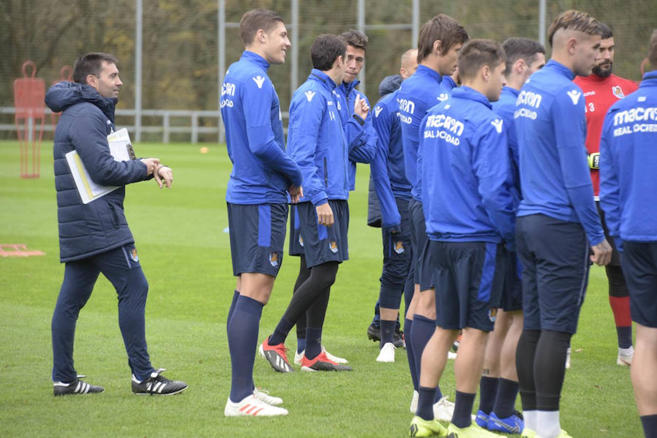 Los de Asier Garitano han efectuado el último entrenamiento de la semana antes de medirse este domingo al Betis en Sevilla