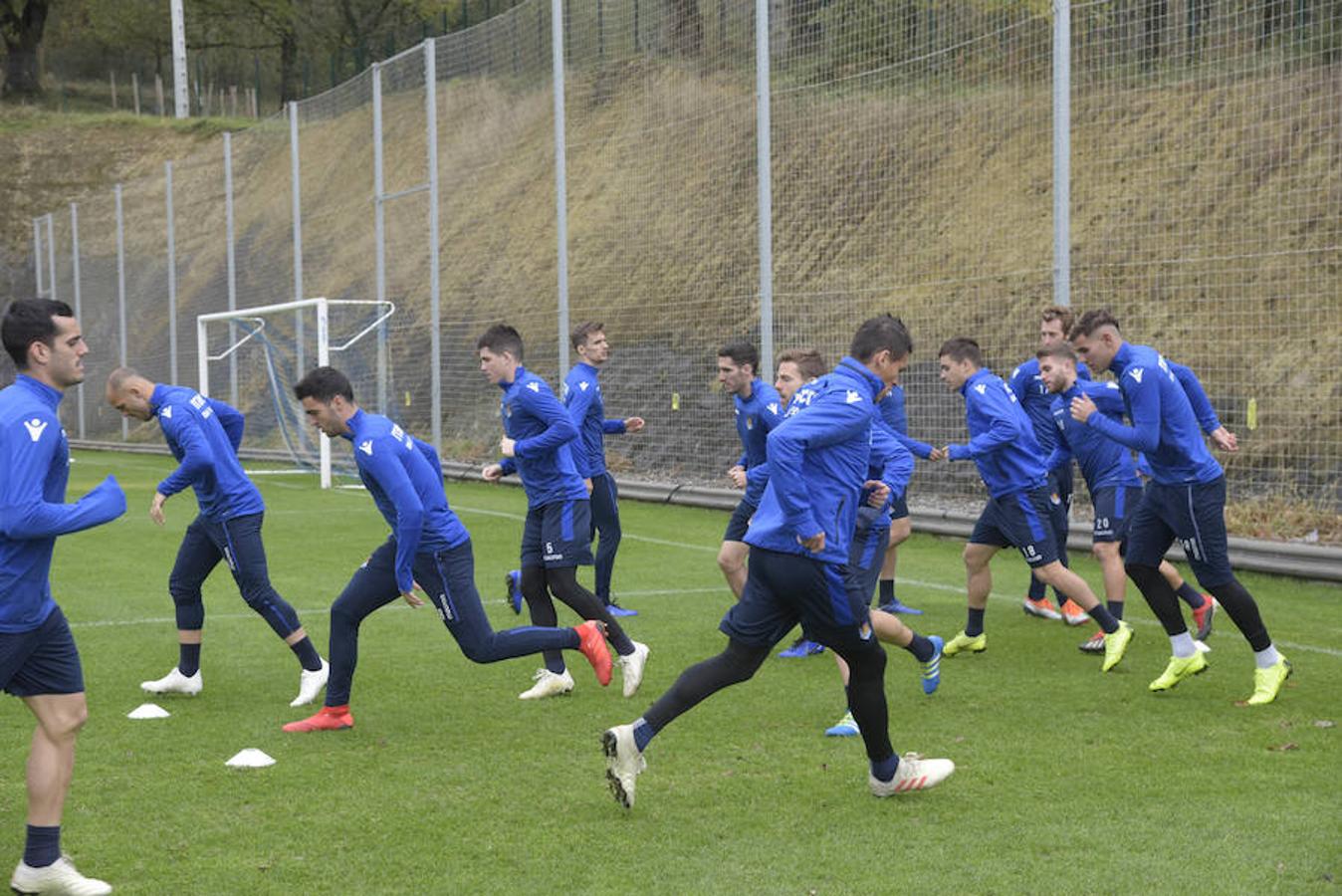 Los de Asier Garitano han efectuado el último entrenamiento de la semana antes de medirse este domingo al Betis en Sevilla