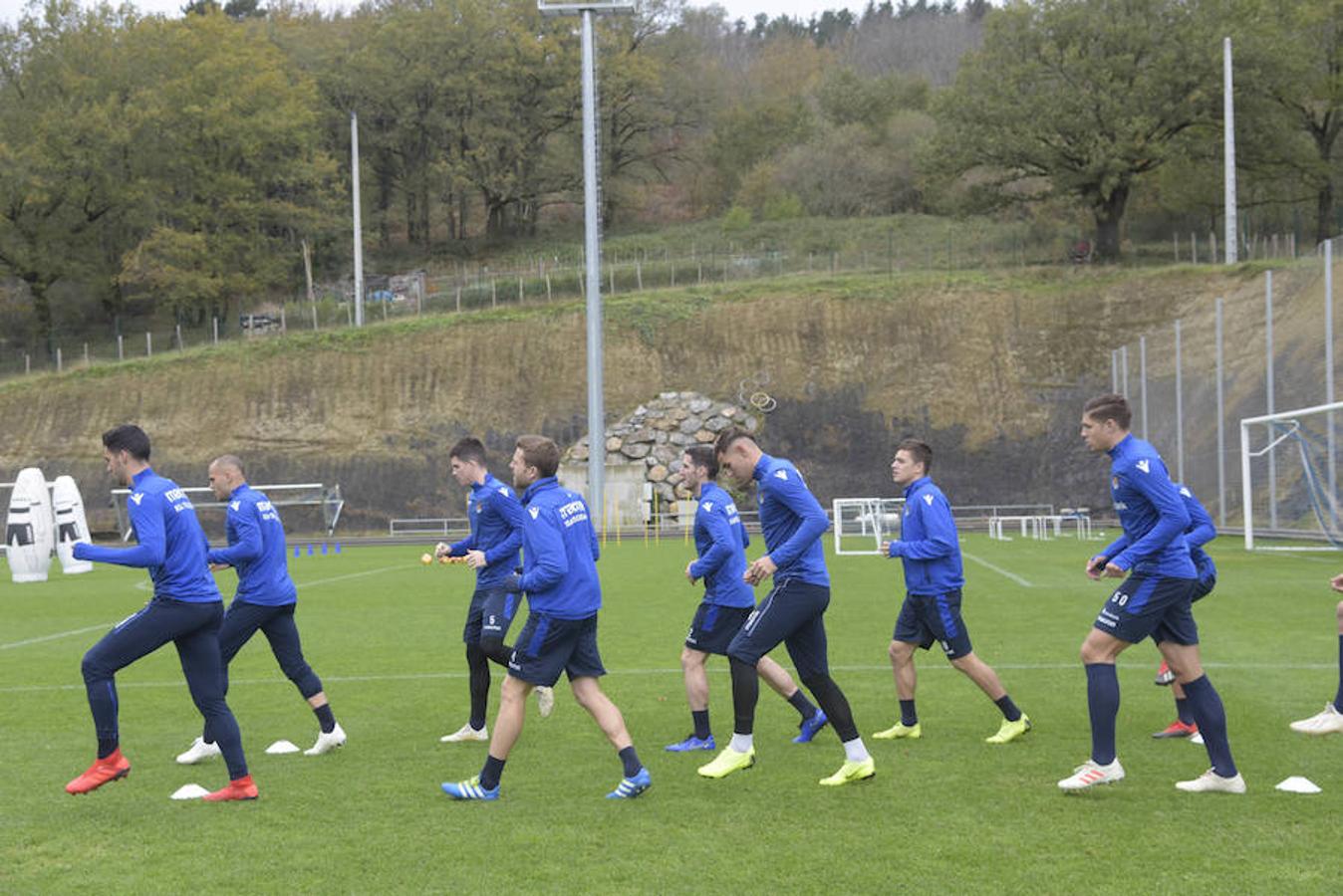 Los de Asier Garitano han efectuado el último entrenamiento de la semana antes de medirse este domingo al Betis en Sevilla