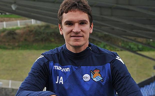 Jon Ansotegi, Realeko egitura tekniko-taktikoko entrenatzailea.