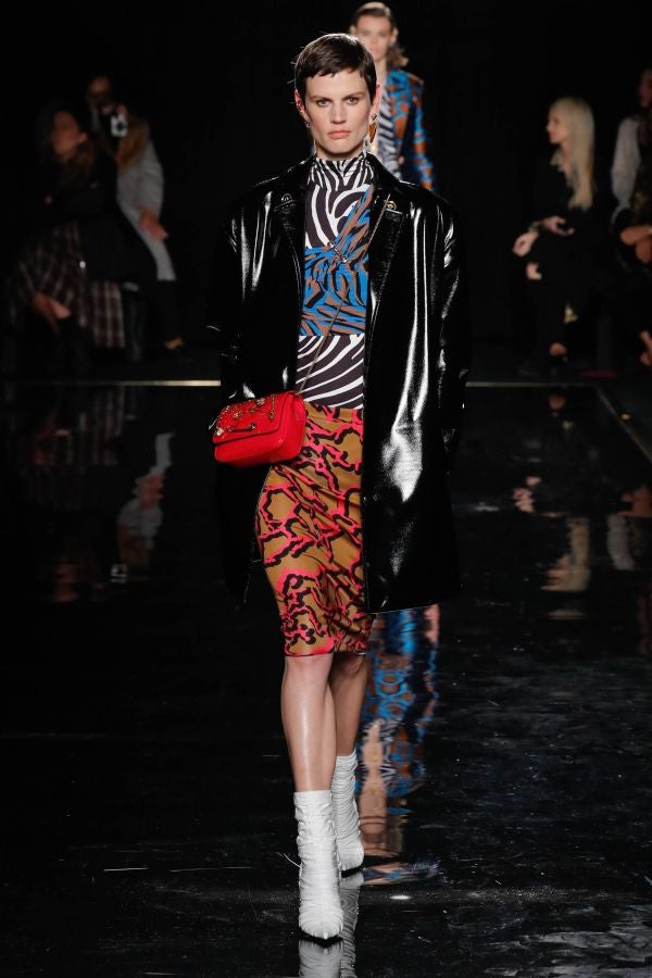Muchas caras conocidas en el último desfile de Versace para la temporada de otoño de 2019