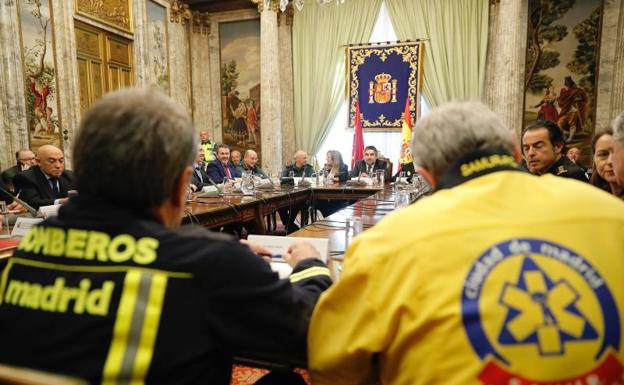 Reunión de coordinación en la que se fija el operativo policial y de seguridad para la final de la Copa Libertadores. 