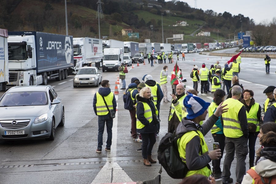 La protesta de los 'chalecos amarillos' en Francia está dejando sus consecuencias a este lado de la frontera.