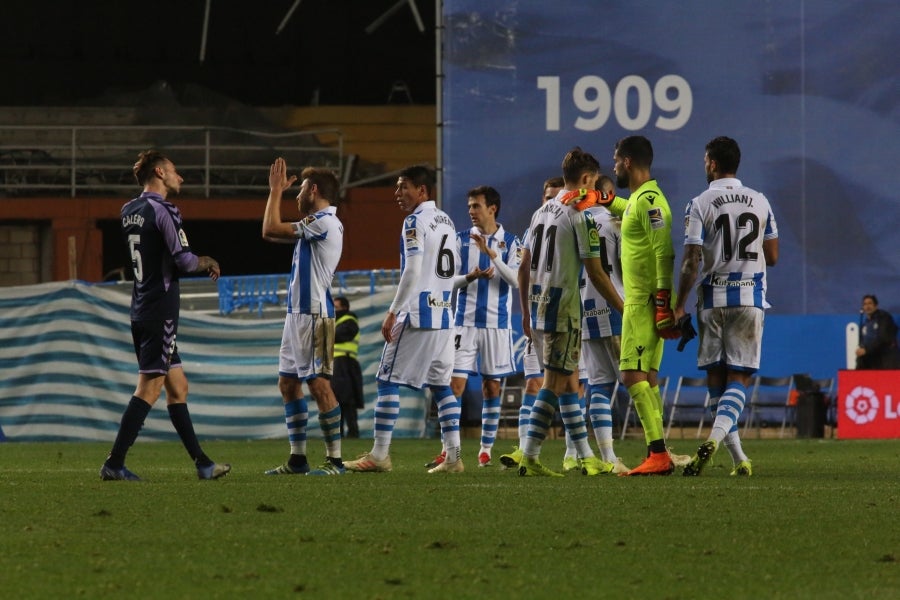 Los txuri-urdin se volcaron contra la portería rival sin ser capaces de materializar las numerosas ocasiones de gol (1-2). 