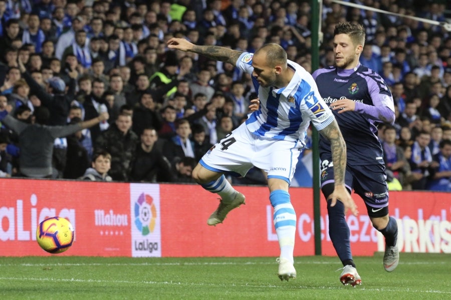 Los txuri-urdin se volcaron contra la portería rival sin ser capaces de materializar las numerosas ocasiones de gol (1-2). 