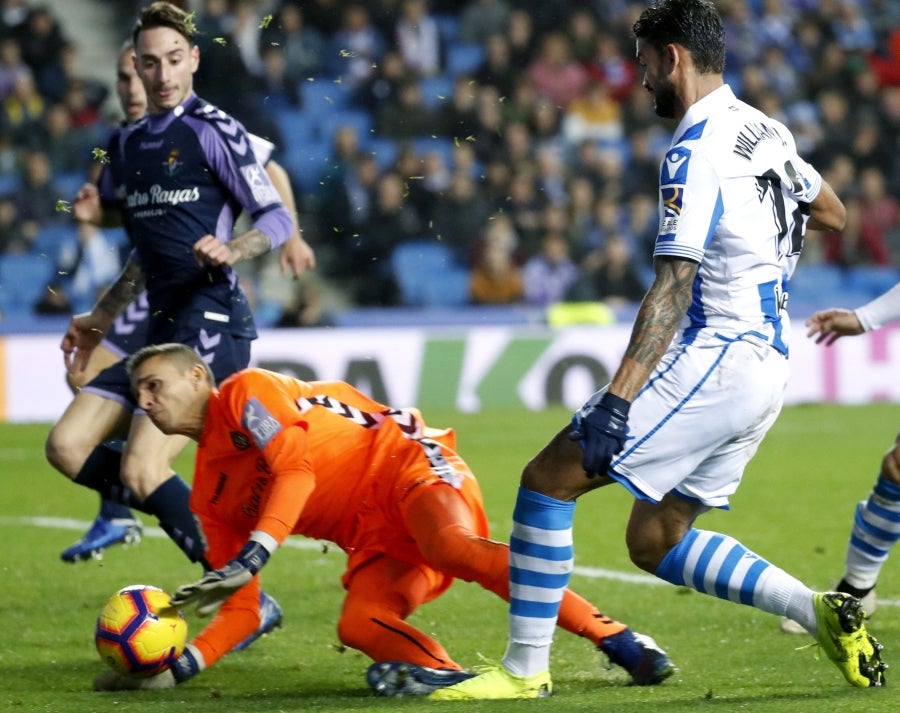 Los txuri-urdin se volcaron contra la portería rival sin ser capaces de materializar las numerosas ocasiones de gol (1-2). 