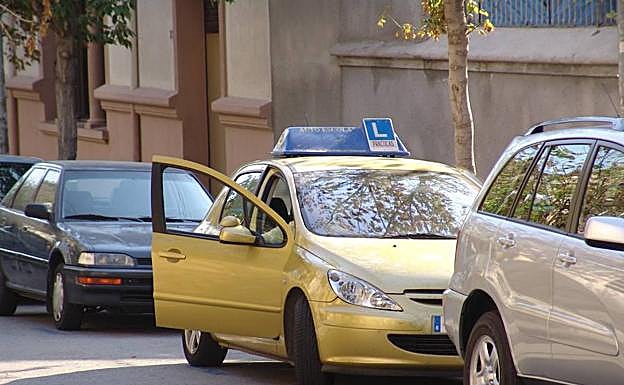 Suspendidos 5.000 exámenes por la huelga de los examinadores de la DGT