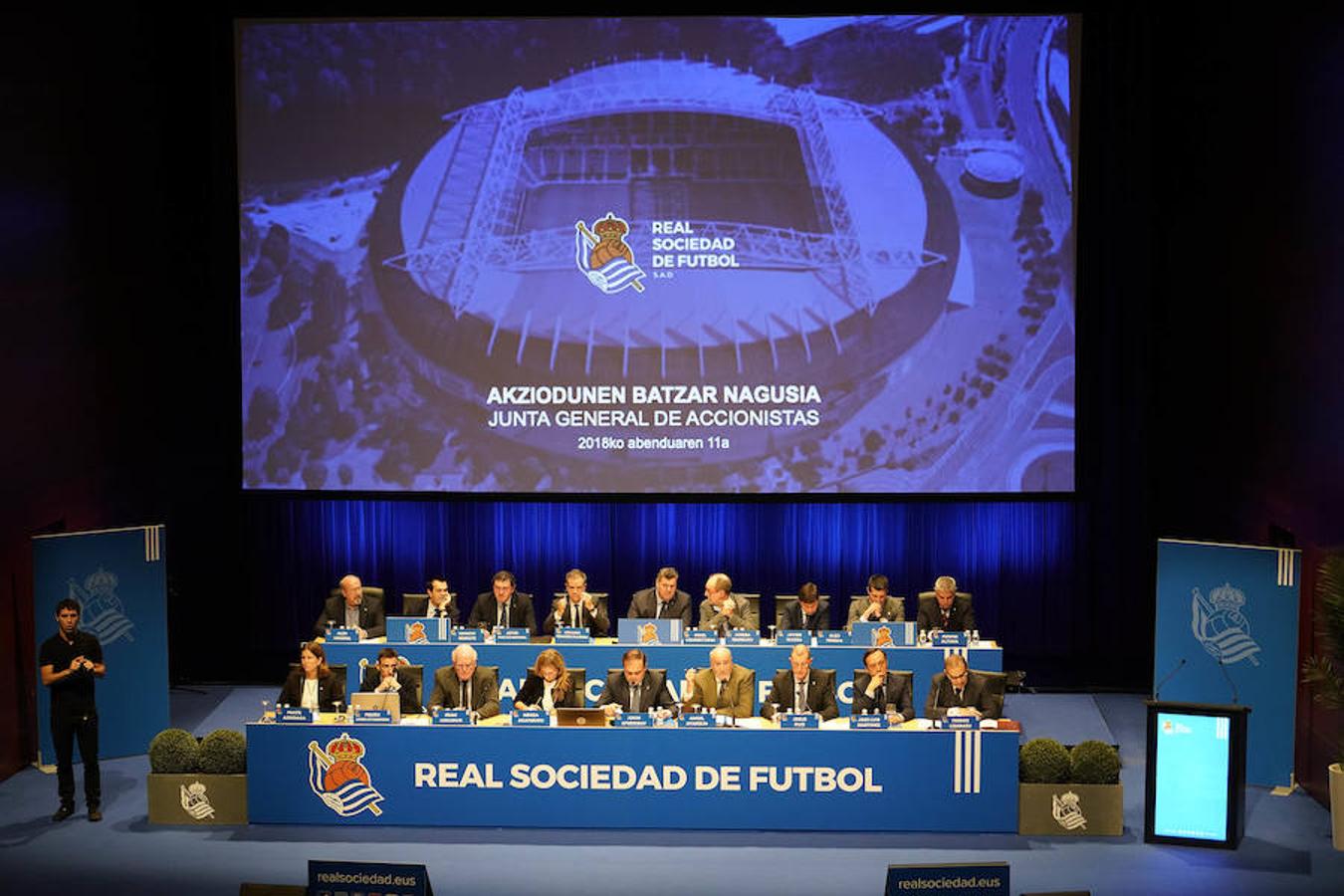 El club txuri urdin celebra su asamblea anual, en la que se definirán las claves del futuro