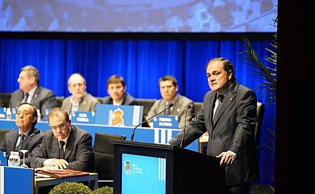 Jokin Aperribay anunció en la Junta de accionistas de esta semana que los socios de la Real podrán votar si desean que la camiseta lleve patrocinio de casas de apuestas.