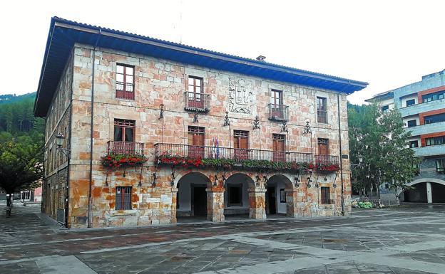 Ayuntamiento de Legazpi.