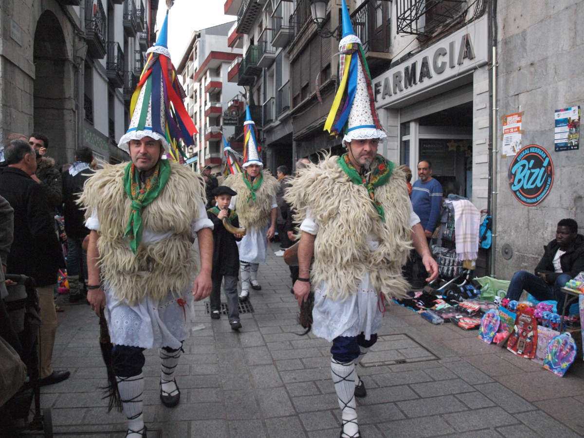 Fotos: Talos, txistorra y sidra se adueñan de Azpeitia