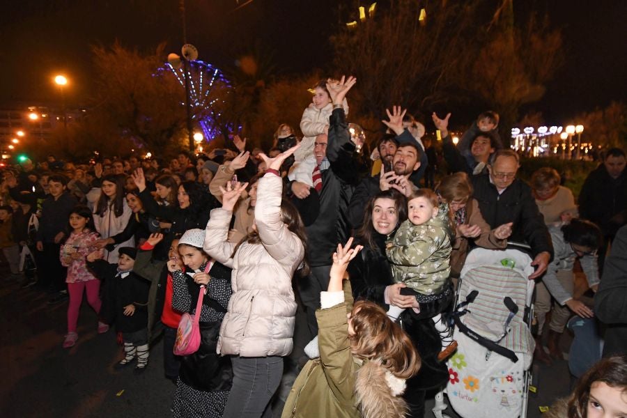 Mari Domingi y Olentzero han recibido las cartas de los más pequeños