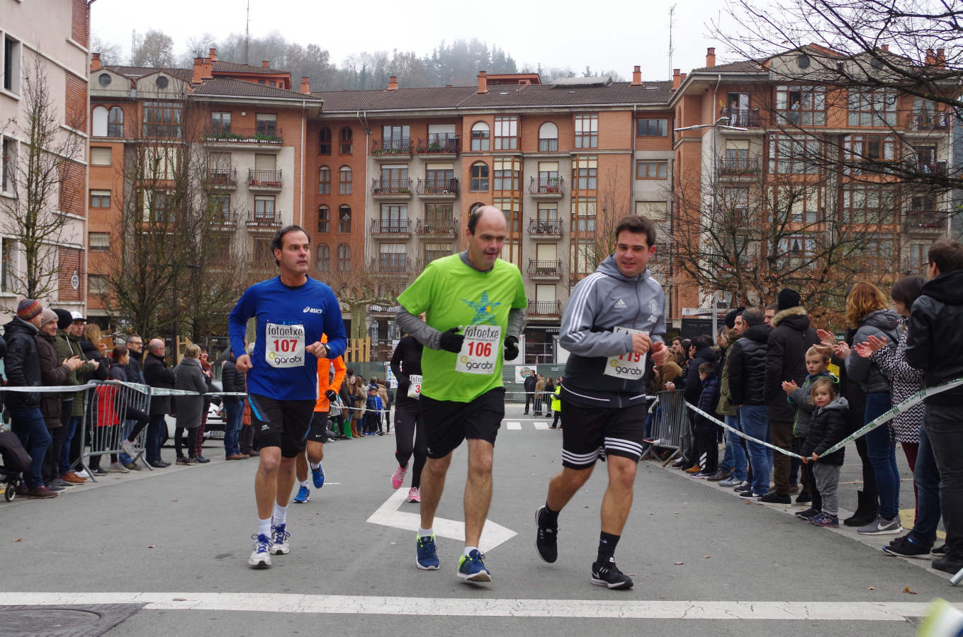 La alavesa Elena Loyo y el marroquí Mustapha El Aziz ganan la San Silvestre de Beasain