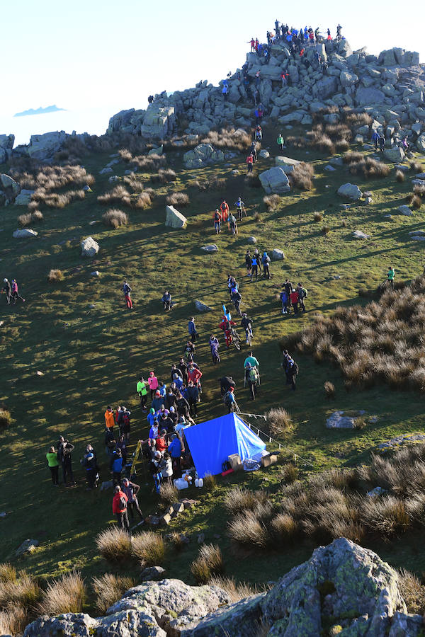 Los mendizales guipuzcoanos no dudaron en madrugar para estrenar el nuevo año visitando las cimas de nuestros montes