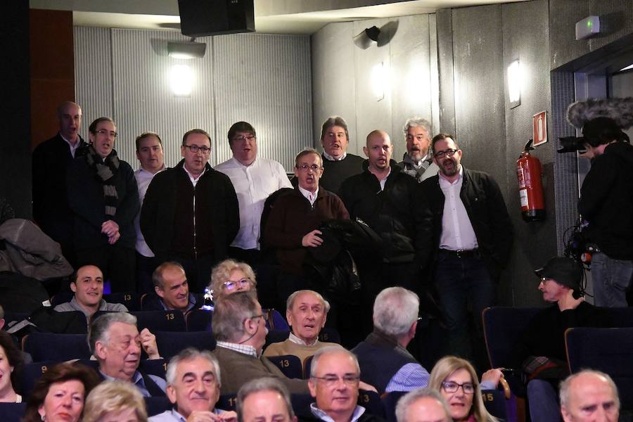 Homenaje a Miguel Gallastegui durante su centenario.  Campeón manomanista en tres ocasiones, en 1948, 1950 y 1951 , marcó una época dentro de la pelota a mano y fue quien tomó el relevo a Atano III en la cúspide de la modalidad