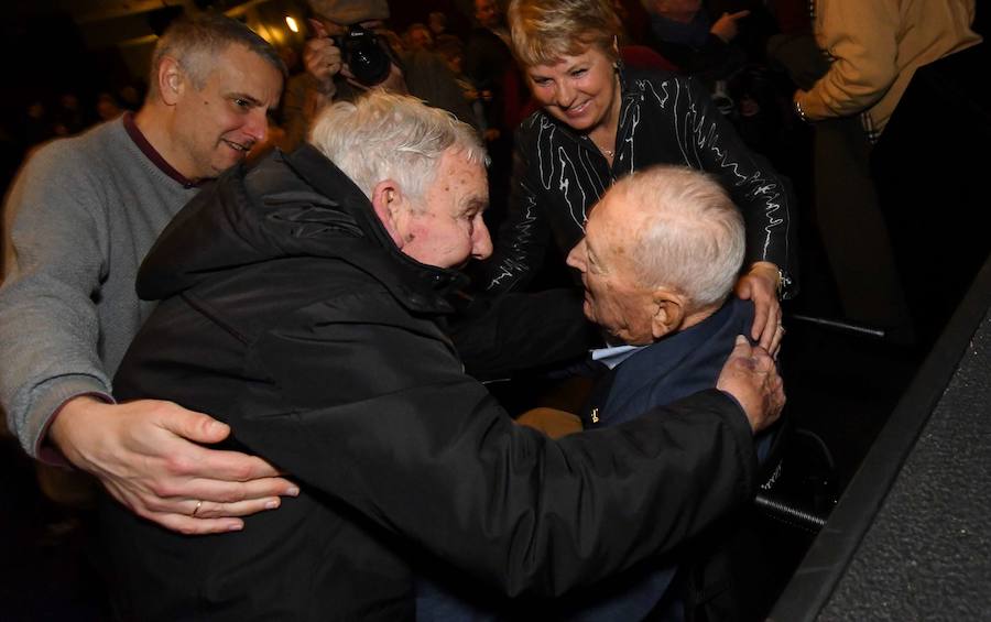 Homenaje a Miguel Gallastegui durante su centenario.  Campeón manomanista en tres ocasiones, en 1948, 1950 y 1951 , marcó una época dentro de la pelota a mano y fue quien tomó el relevo a Atano III en la cúspide de la modalidad